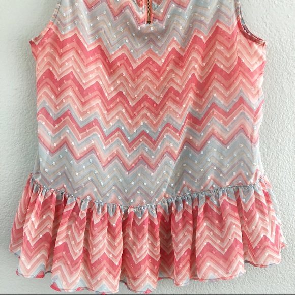 ELLE Multi Color Zig Zag Patterned Sleeveless Top - Picture 8 of 8